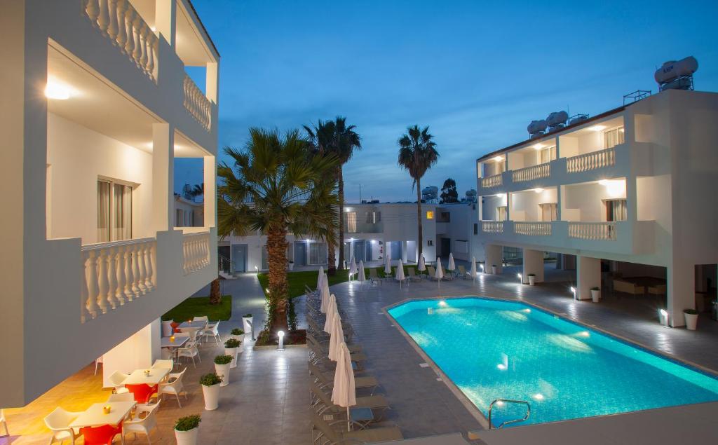 Princessa Vera Hotel Apartments (Paphos)