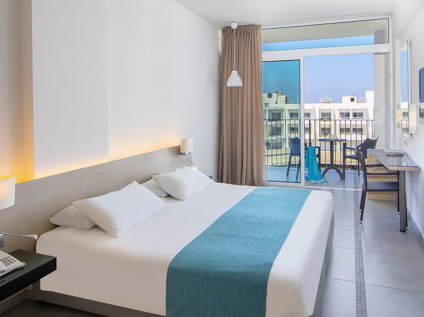 Mayfair Hotel & Gardens - Image 1