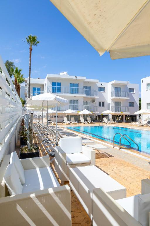 Mia Hotel Apartment (Ayia Napa) - Image 1