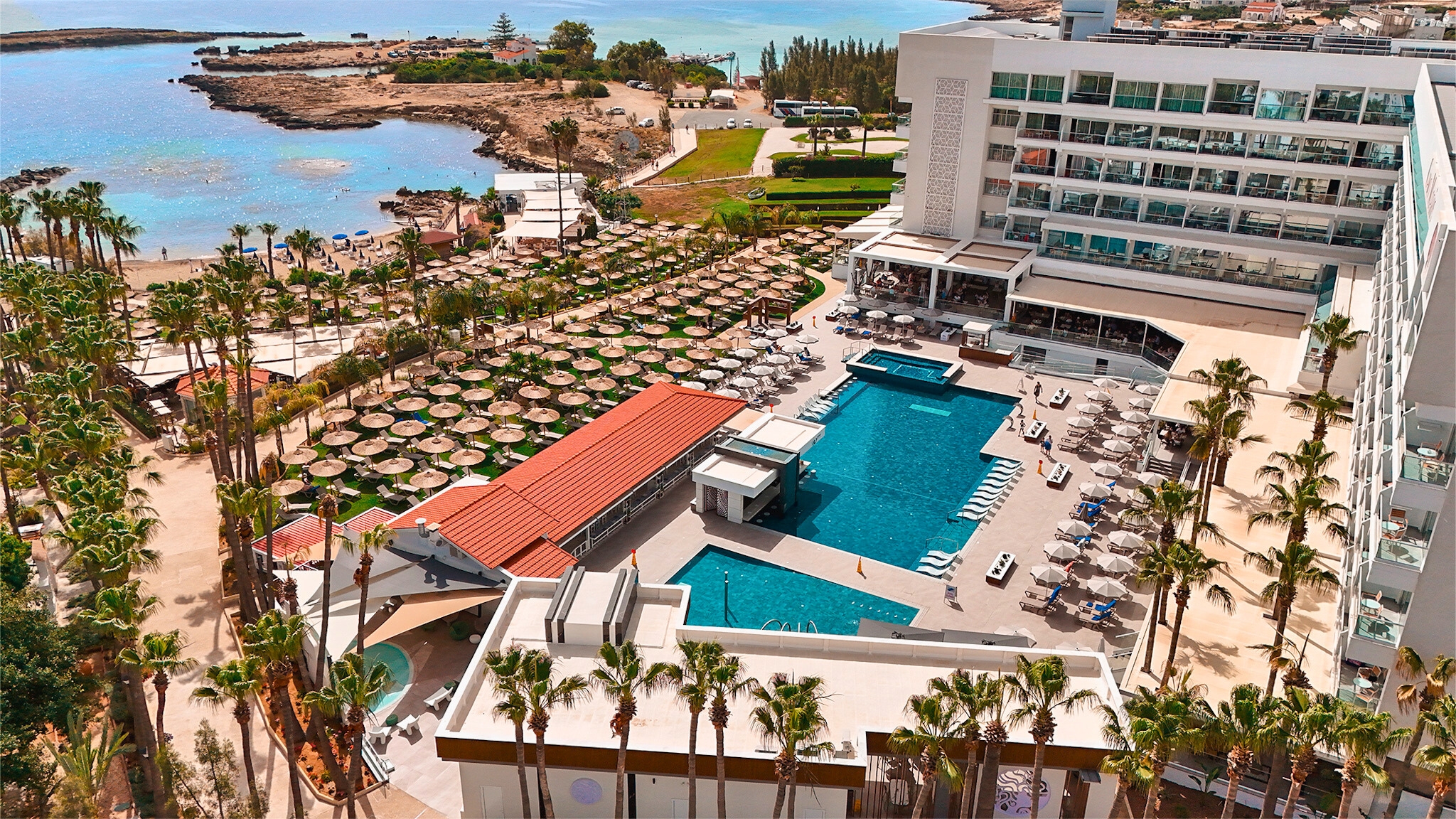 Cavo Maris Beach Hotel - Image 1